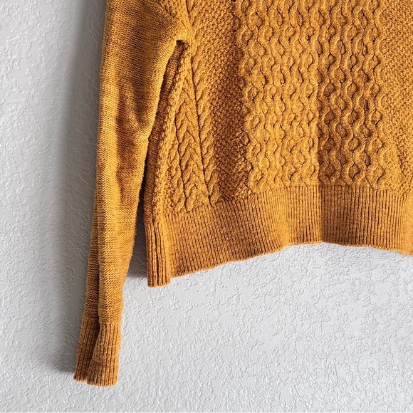 Cabincore normcore Mossimo Supply Co. Mustard Women’s Knit Sweater M - Picture 4 of 9